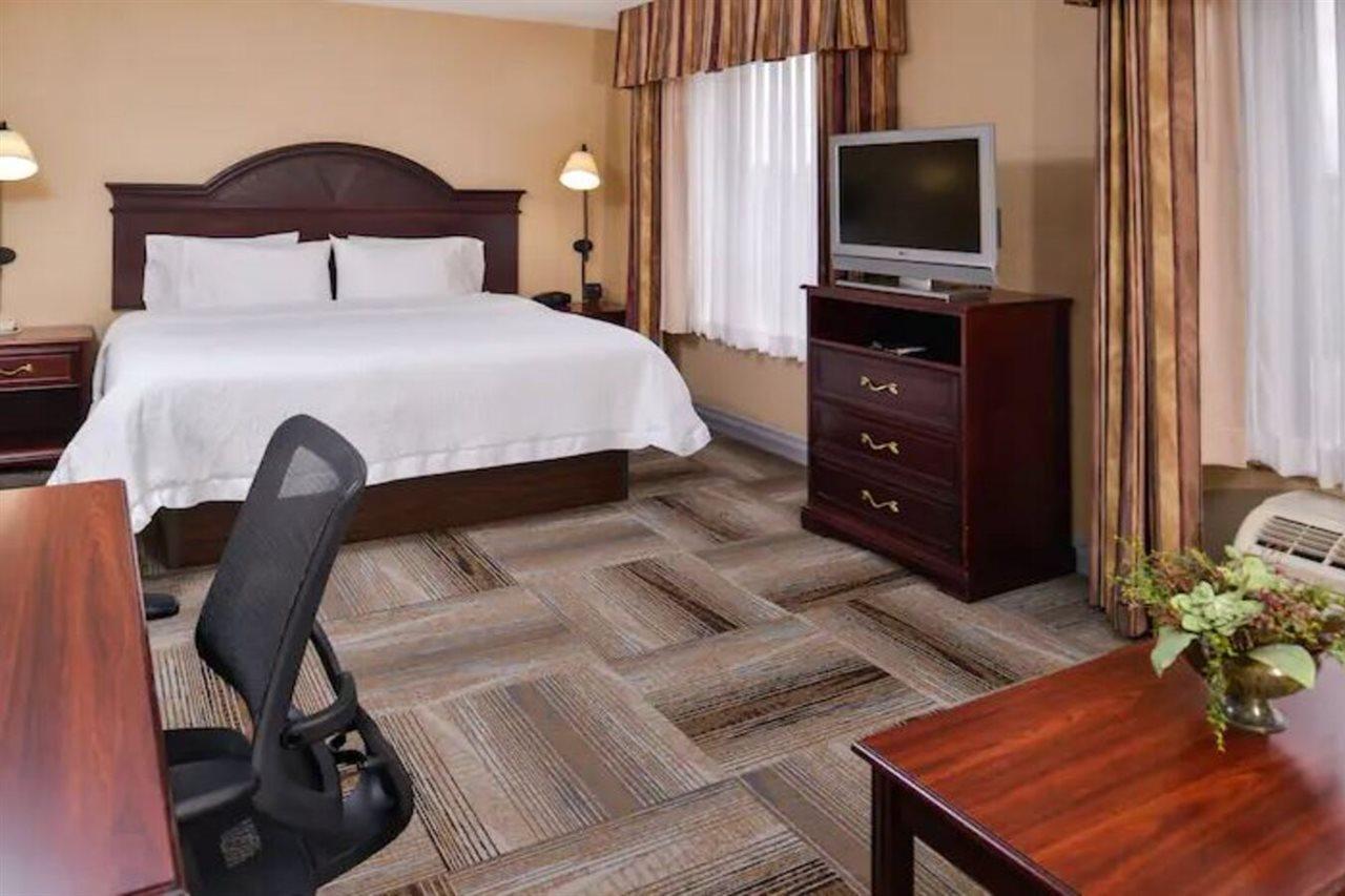 Hampton Inn & Suites Boise-Меридиан Экстерьер фото